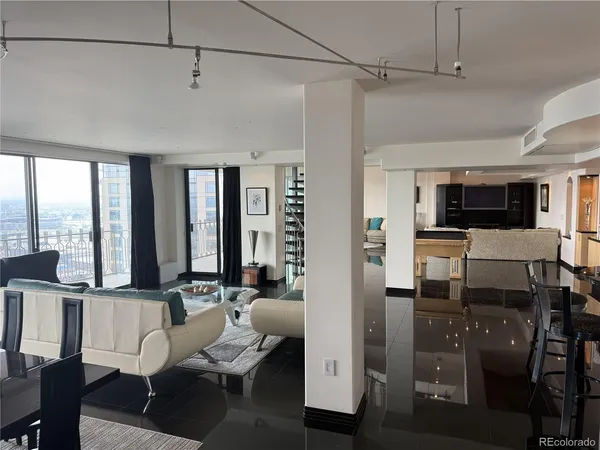 $1,399,900 | 1020 15th Street, Unit 42D, Denver, CO 80202