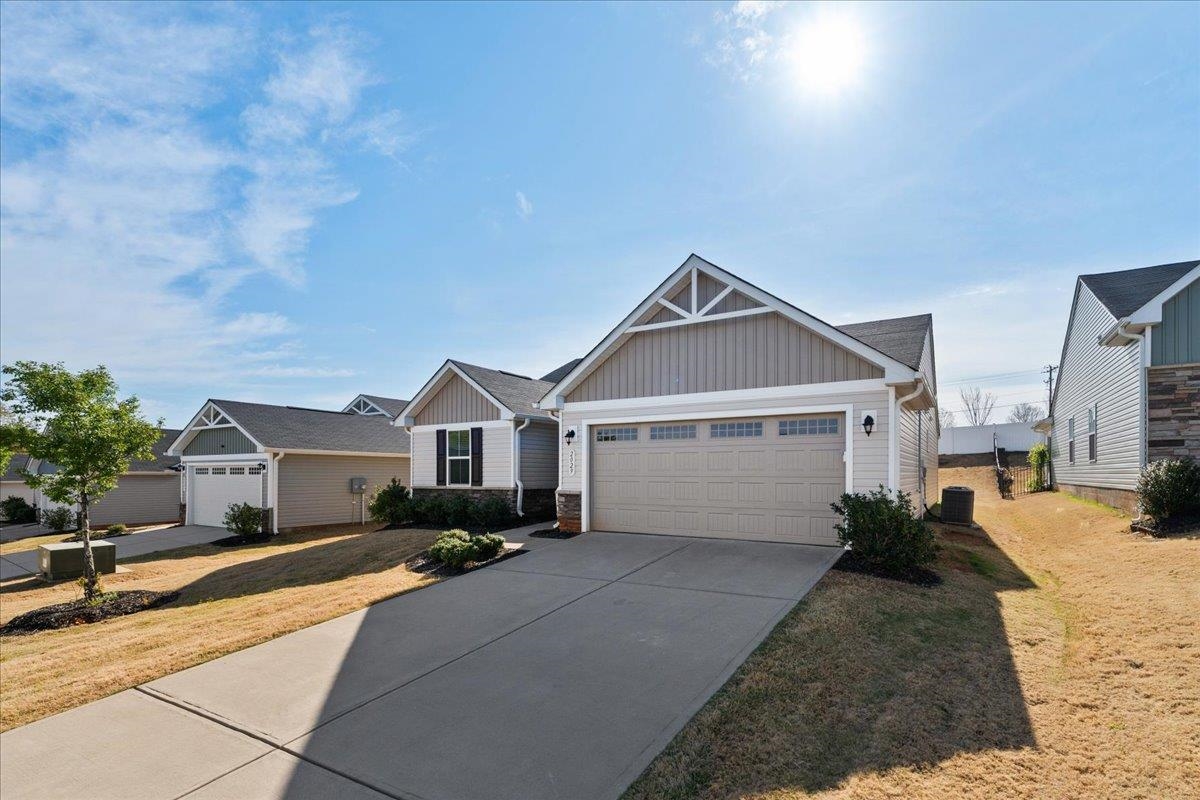 2029 Wexley Drive Boiling Springs, SC 29316 - Photo 3 of 32