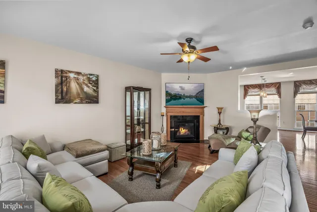 $395,000 | 6 Fawn Court, Delanco, NJ 08075