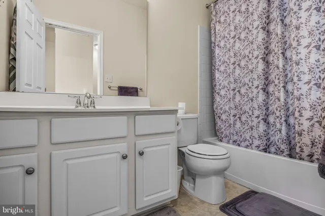 $395,000 | 6 Fawn Court, Delanco, NJ 08075