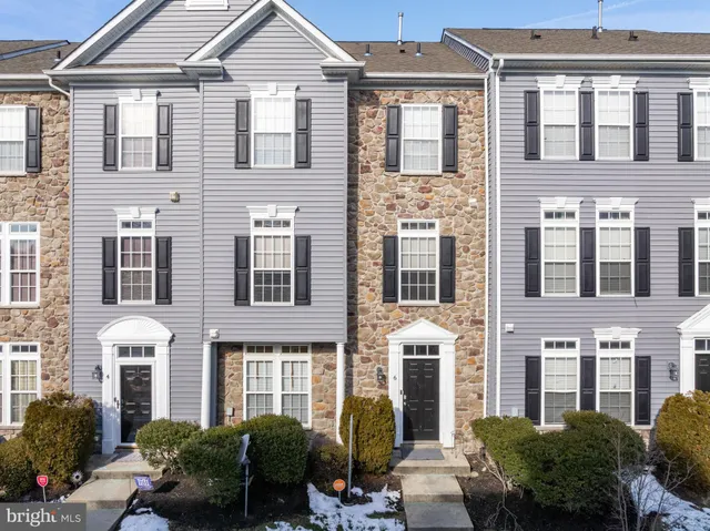 $395,000 | 6 Fawn Court, Delanco, NJ 08075