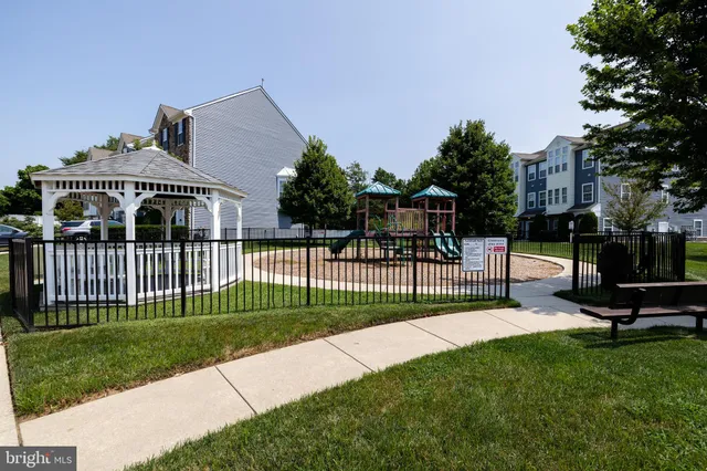 $395,000 | 6 Fawn Court, Delanco, NJ 08075