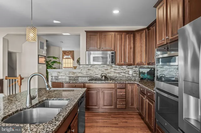 $395,000 | 6 Fawn Court, Delanco, NJ 08075