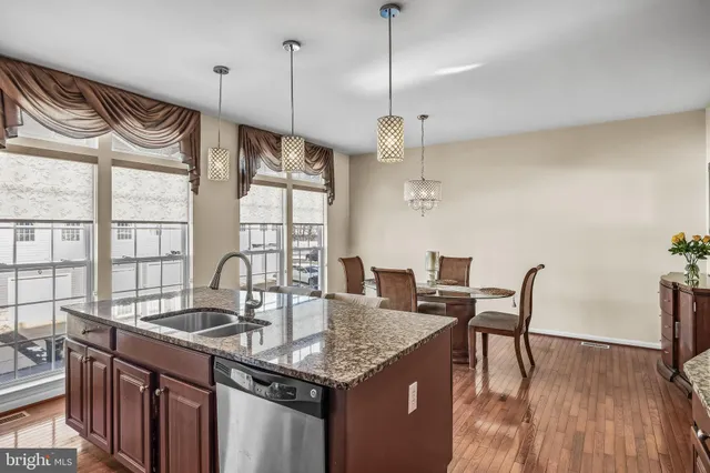 $395,000 | 6 Fawn Court, Delanco, NJ 08075