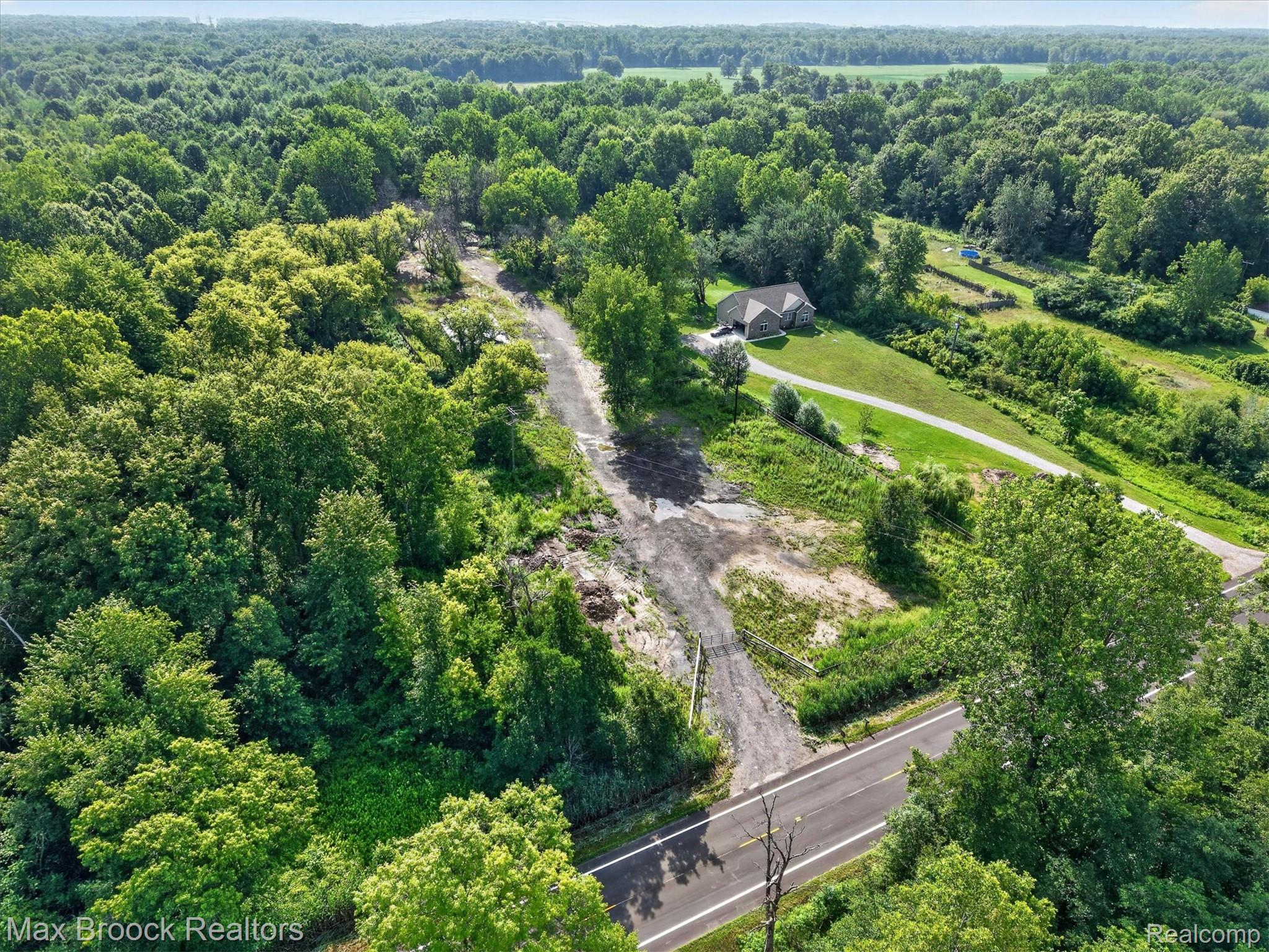 27241 Sumpter Road Belleville, MI 48111 - Photo 14 of 33 09-09-27241-Sumpter-Rd-Belleville-WindowStill.jpg