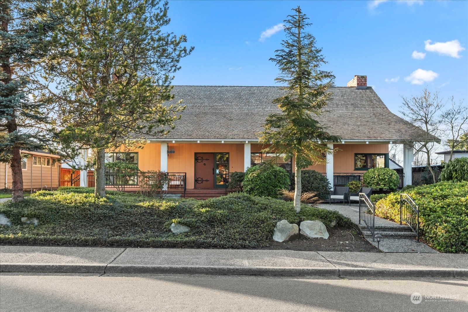 718 Rucker Avenue Everett, WA 98201 - Photo 1 of 40