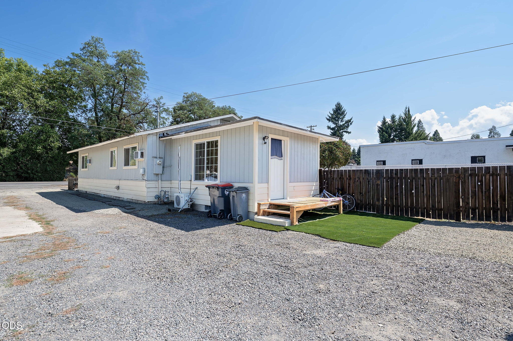 2921 Table Rock Road Medford, OR 97501 - Photo 3 of 36 Gallery Image 3