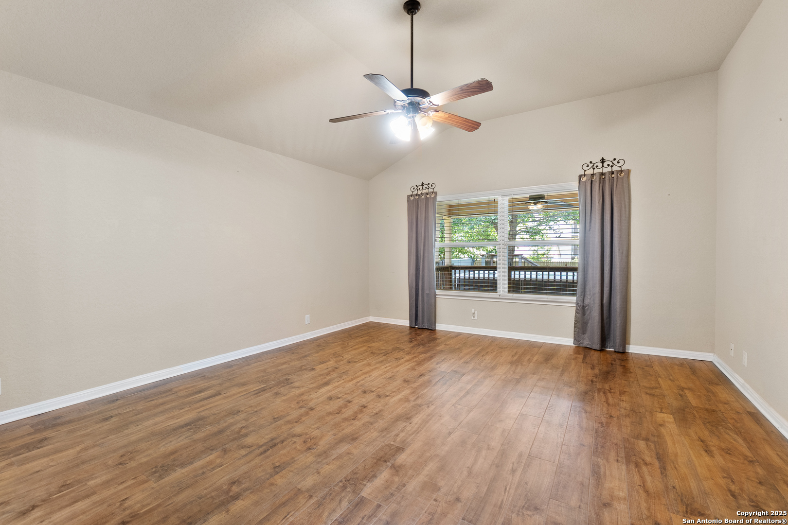 10728 Barnsford Lane Helotes, TX 78023 - Photo 18 of 41