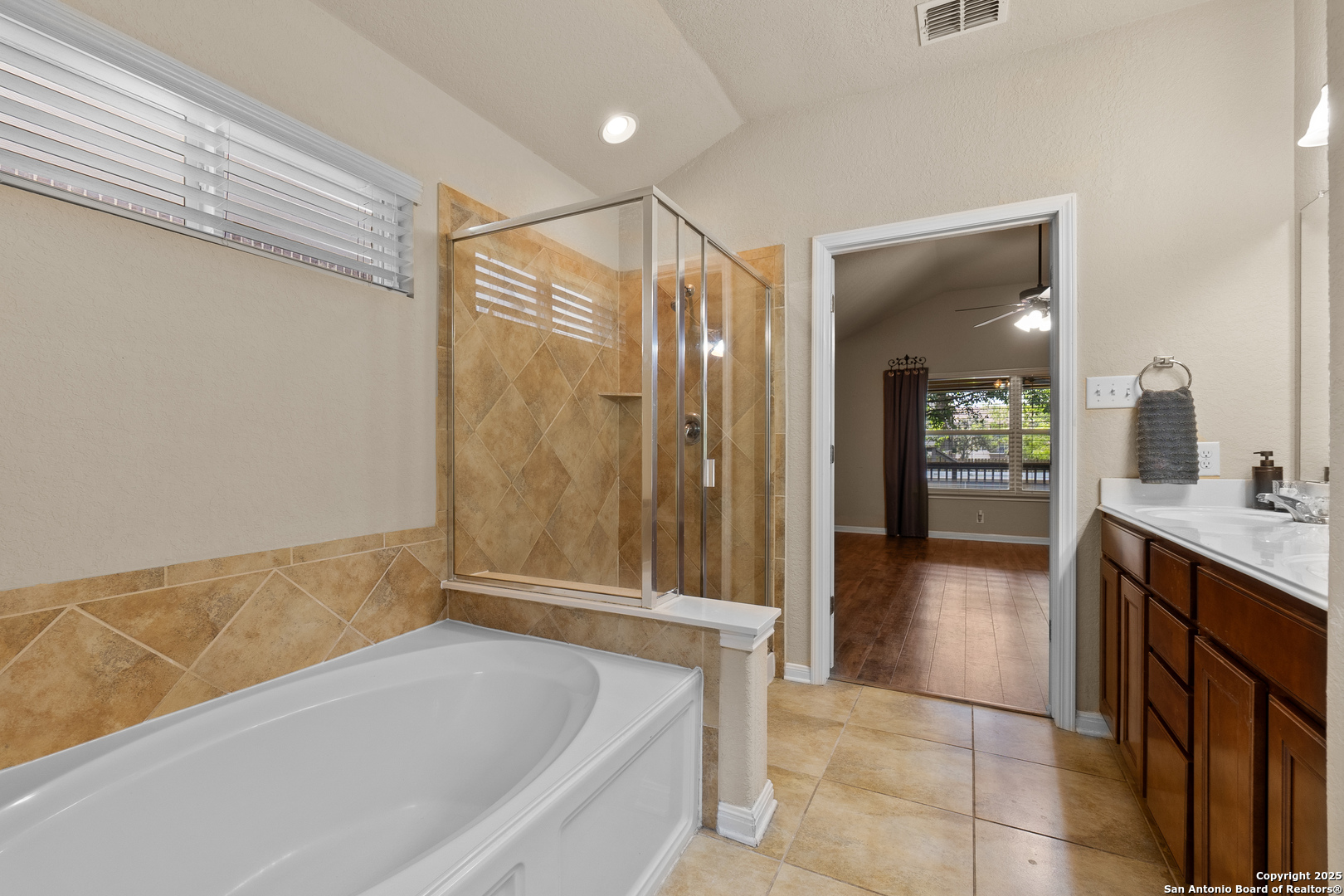 10728 Barnsford Lane Helotes, TX 78023 - Photo 21 of 41