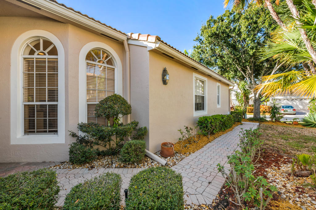 6417 Brava Way Boca Raton, FL 33433 - Photo 35 of 36 DSC_0468