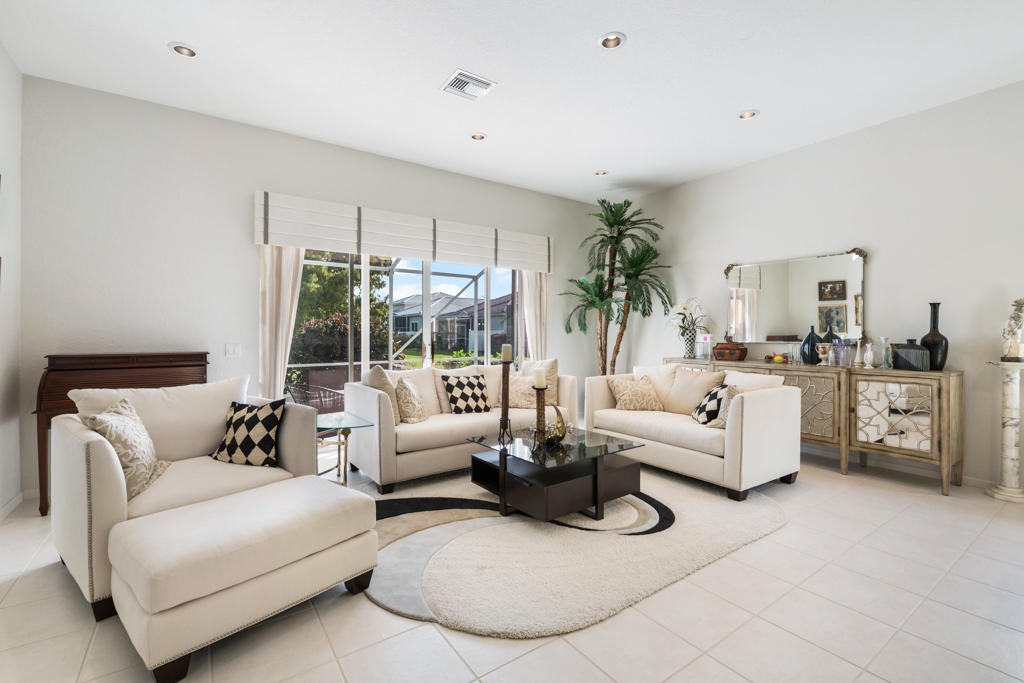 6417 Brava Way Boca Raton, FL 33433 - Photo 9 of 36 DSC_0597