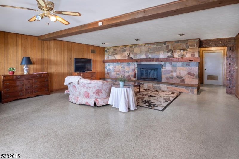 14 Hunter Road West Amwell, NJ 08530 - Photo 23 of 41 a living room with furniture
