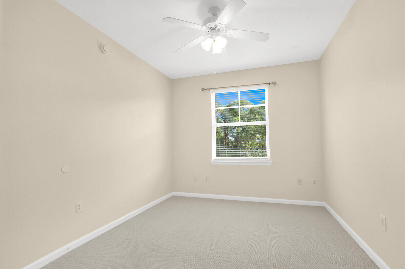 255 Murcia Drive, Unit 202 Jupiter, FL 33458 - Photo 29 of 36 255 Murcia 29