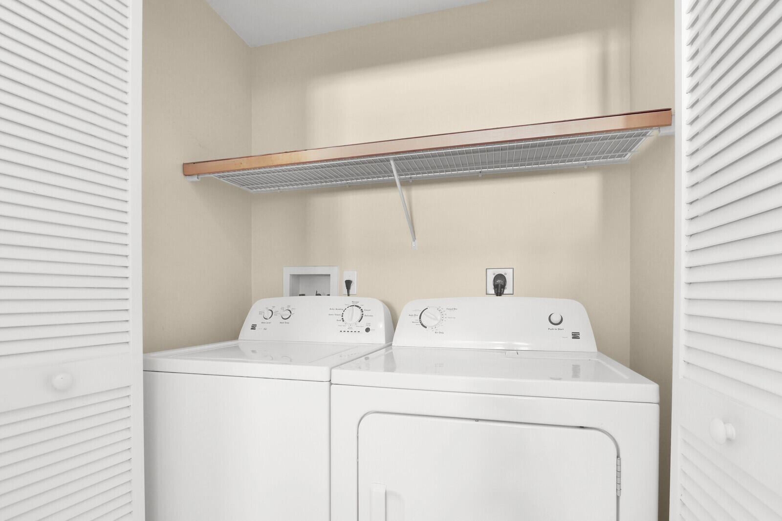 255 Murcia Drive, Unit 202 Jupiter, FL 33458 - Photo 36 of 56 Laundry area