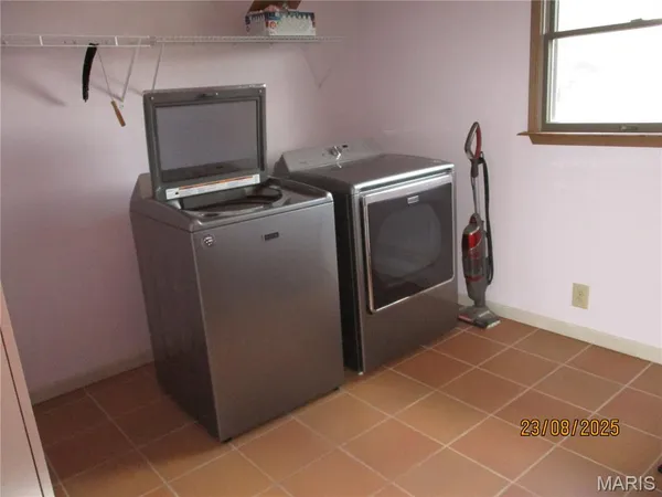 $299,000 | 1653 Lakeshore Drive, Cuba, MO 65453