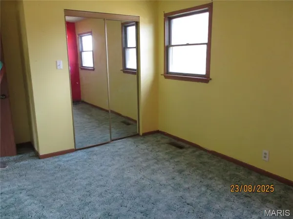 $299,000 | 1653 Lakeshore Drive, Cuba, MO 65453