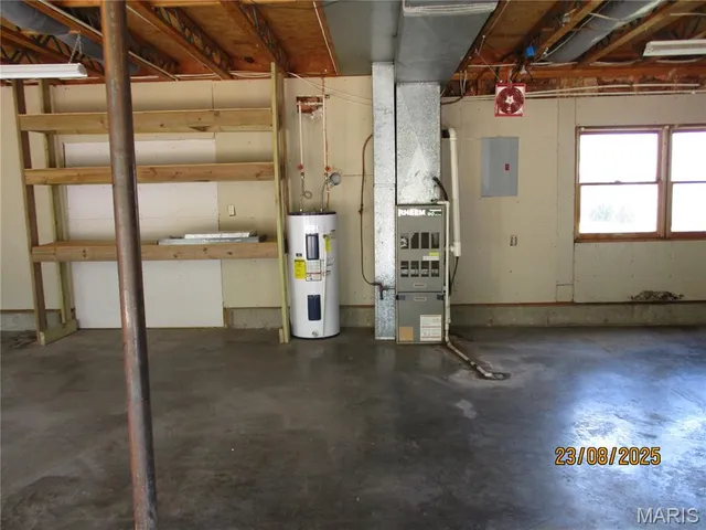 $319,900 | 1653 Lakeshore Drive, Cuba, MO 65453