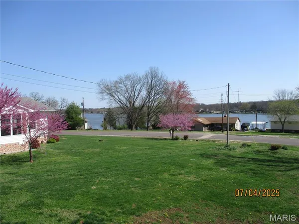 $299,000 | 1653 Lakeshore Drive, Cuba, MO 65453
