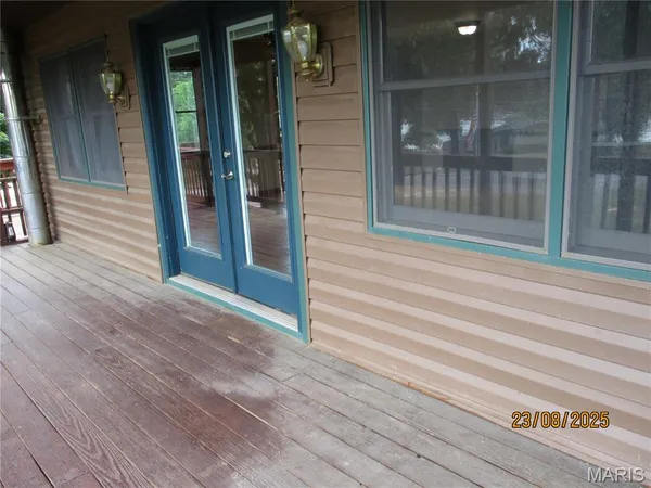 $299,000 | 1653 Lakeshore Drive, Cuba, MO 65453