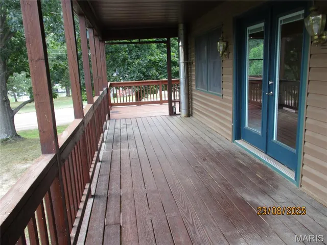 $319,900 | 1653 Lakeshore Drive, Cuba, MO 65453