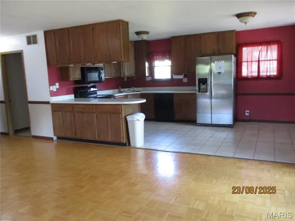 $299,000 | 1653 Lakeshore Drive, Cuba, MO 65453