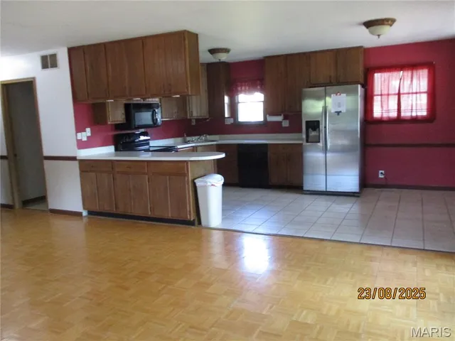 $319,900 | 1653 Lakeshore Drive, Cuba, MO 65453