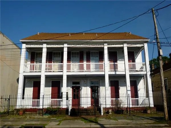 $950 | 1566 Annunciation Street, Unit 2, New Orleans, LA 70130