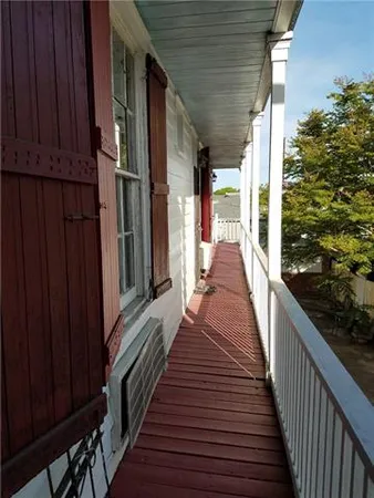 $950 | 1566 Annunciation Street, Unit 2, New Orleans, LA 70130