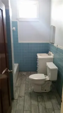 $950 | 1566 Annunciation Street, Unit 2, New Orleans, LA 70130