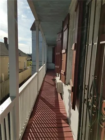 $950 | 1566 Annunciation Street, Unit 2, New Orleans, LA 70130