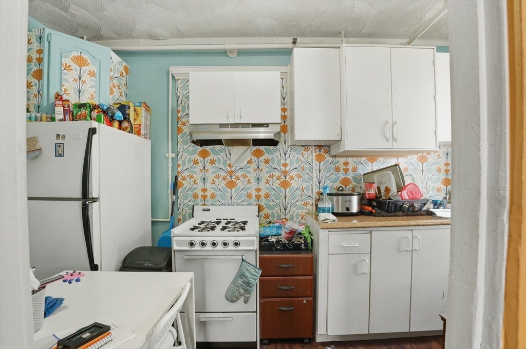 556 High Street Fall River, MA 02720 - Photo 26 of 36