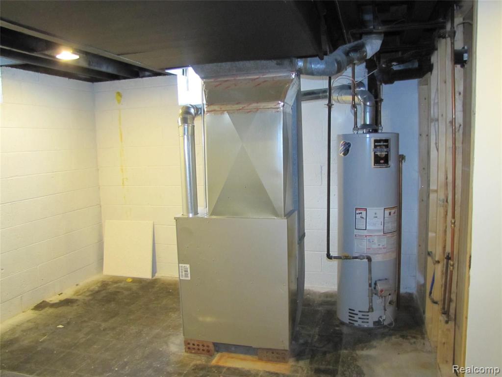 7239 Edward Avenue Center Line, MI 48015 - Photo 23 of 28