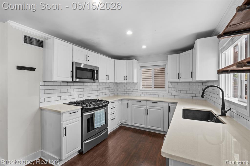 142 Massoit Street Clawson, MI 48017 - Photo 18 of 44