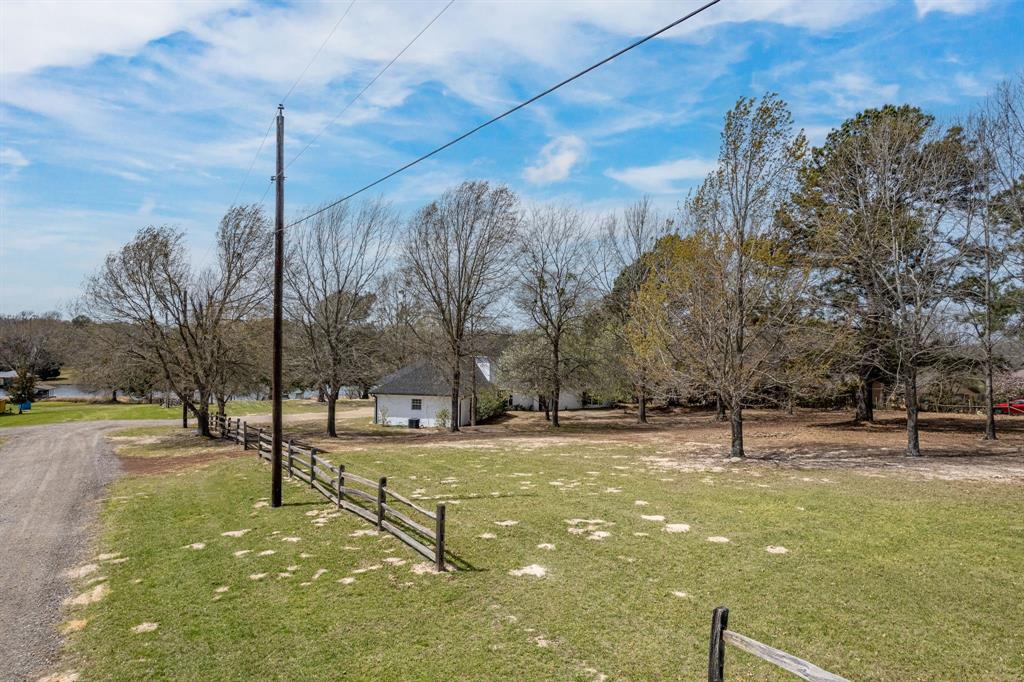 5327 Dusty Road Athens, TX 75752 - Photo 33 of 35 a view of a yard with swimming pool