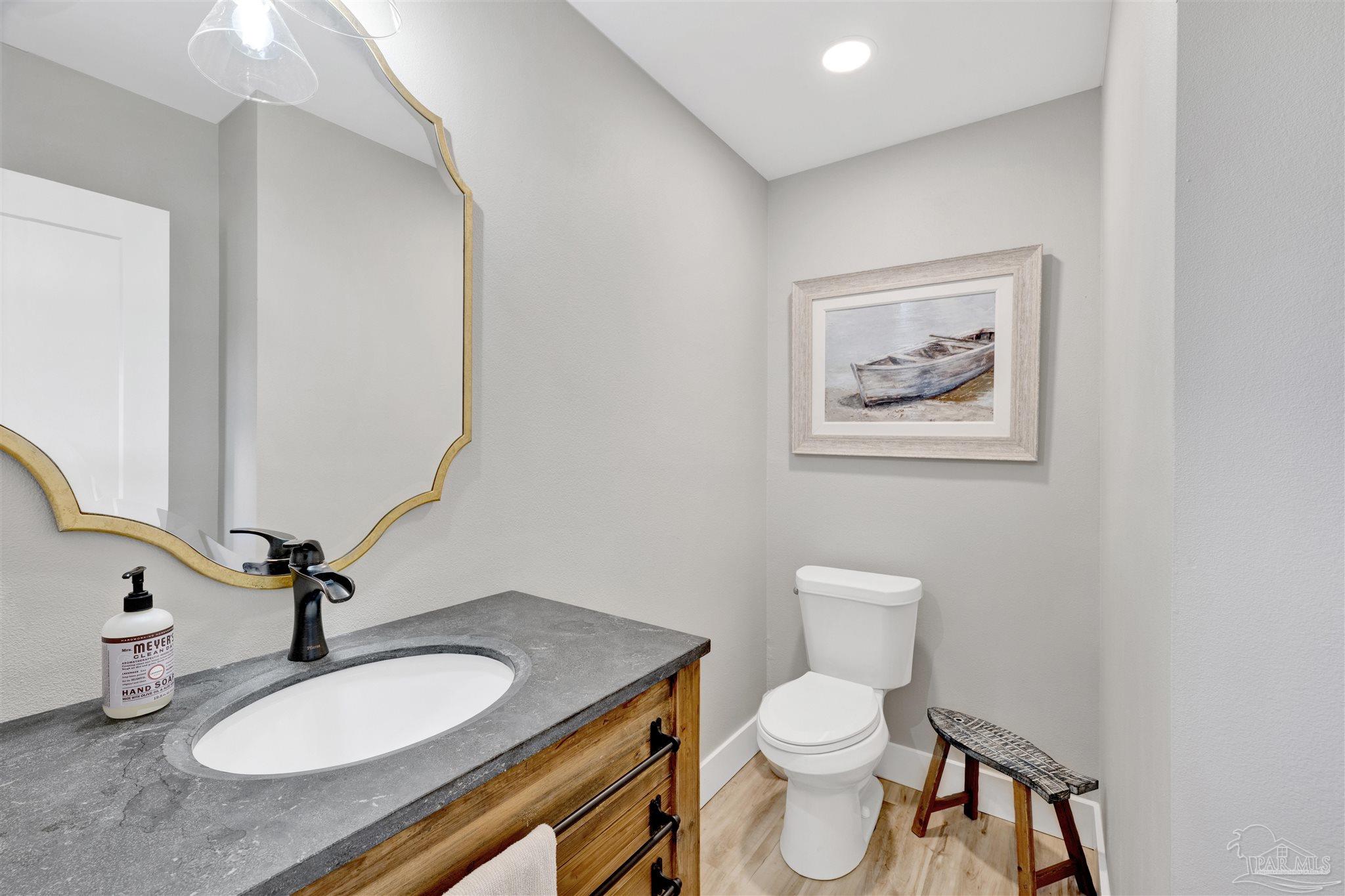 5470 North Shore Road Pensacola, FL 32507 - Photo 25 of 60