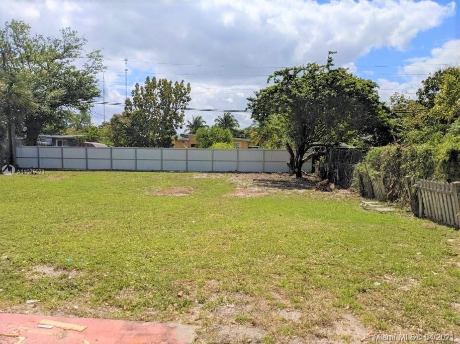 26 Miami Gardens Road West Park, FL 33023 - Photo 14 of 16