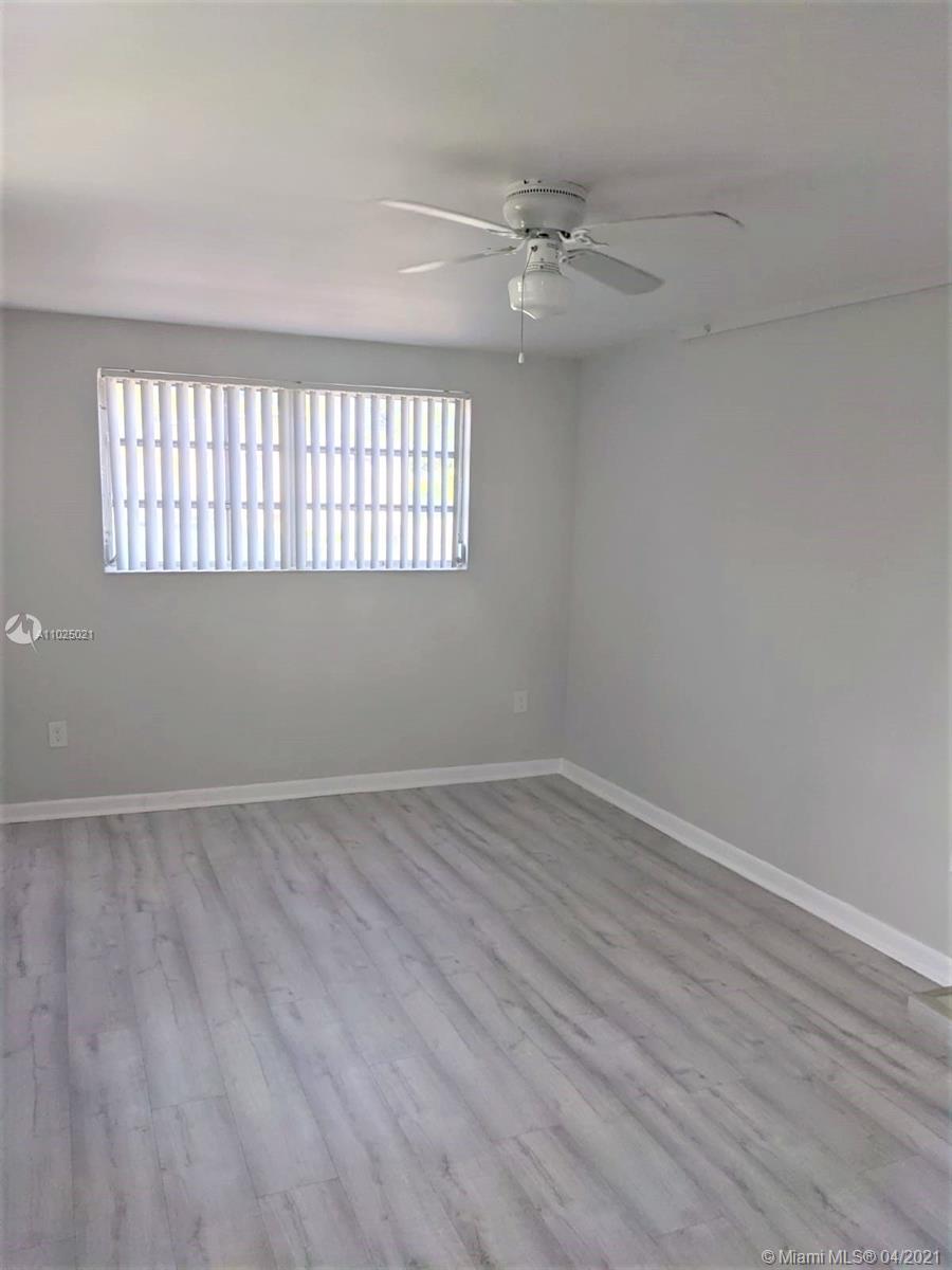 26 Miami Gardens Road West Park, FL 33023 - Photo 4 of 16