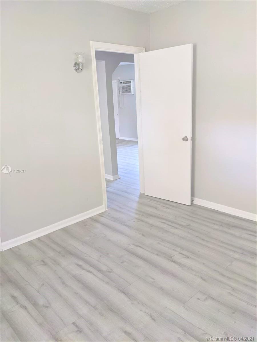 26 Miami Gardens Road West Park, FL 33023 - Photo 9 of 16