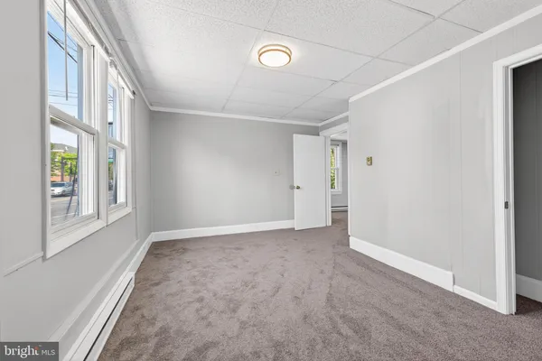 $2,350 | 214 West Division Street, Dover, DE 19904