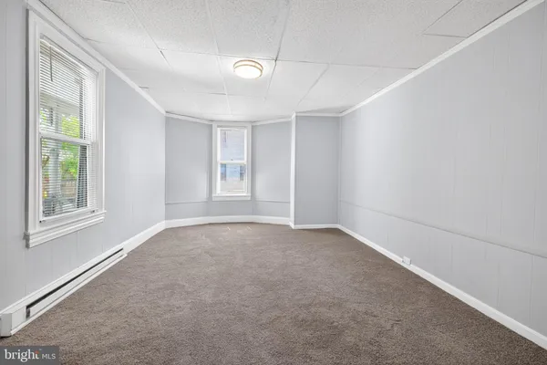 $2,350 | 214 West Division Street, Dover, DE 19904