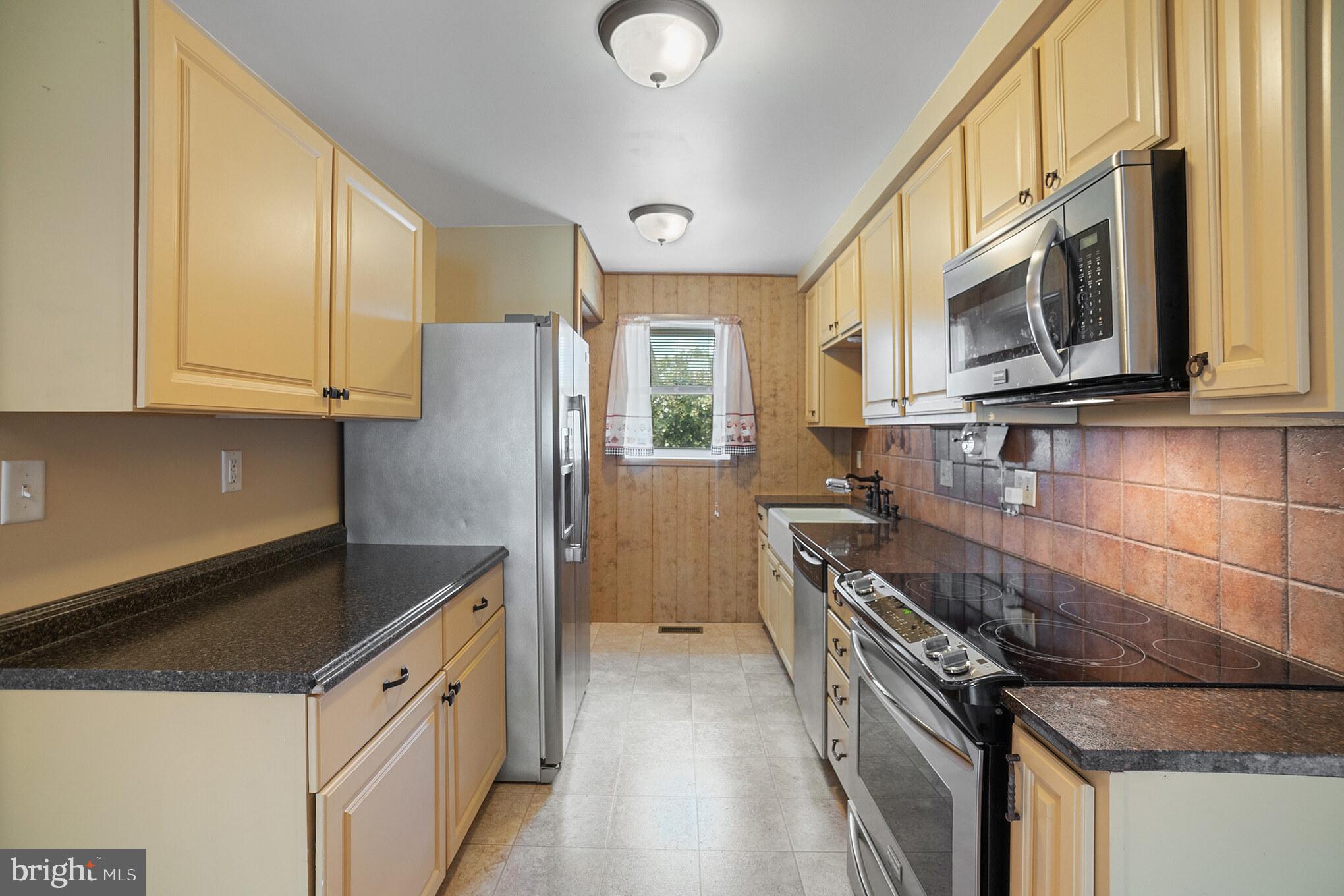 16 Fort Mott Road Pennsville, NJ 08070 - Photo 10 of 29 Gallery Image 10
