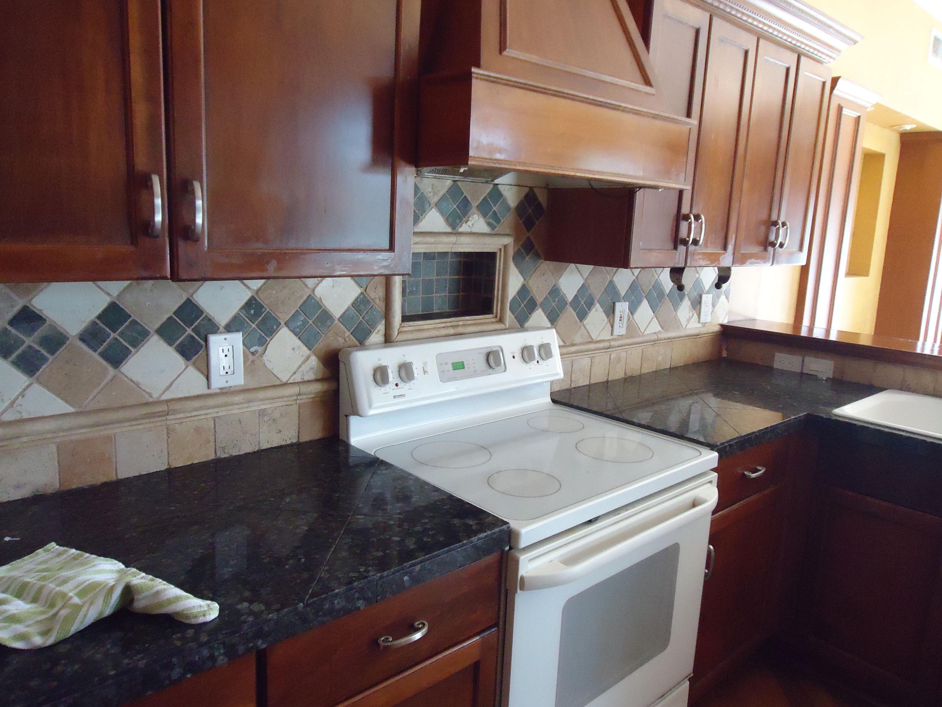 1952 Water Ridge Drive Weston, FL 33326 - Photo 3 of 5 1952kit2