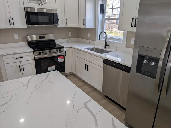$2,500 | 56 Diamond Street, Providence, RI 02907
