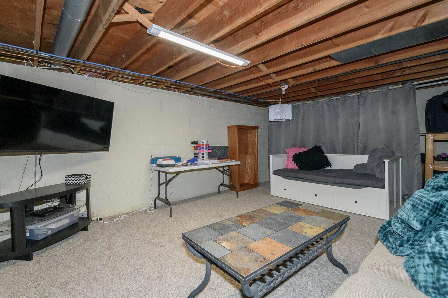 511 Robin Street West Bend, WI 53090 - Photo 20 of 25 robin22