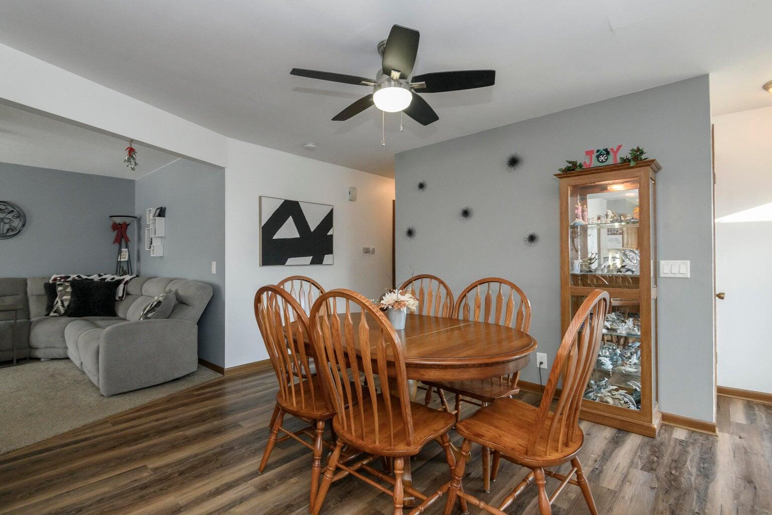 511 Robin Street West Bend, WI 53090 - Photo 8 of 25 robin9