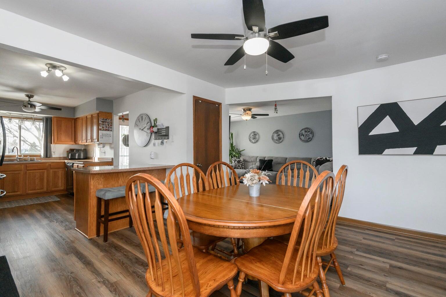 511 Robin Street West Bend, WI 53090 - Photo 9 of 25 robin10