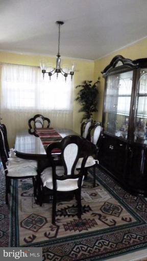 5601 Brookland Road Alexandria, VA 22310 - Photo 7 of 13 Dining Room