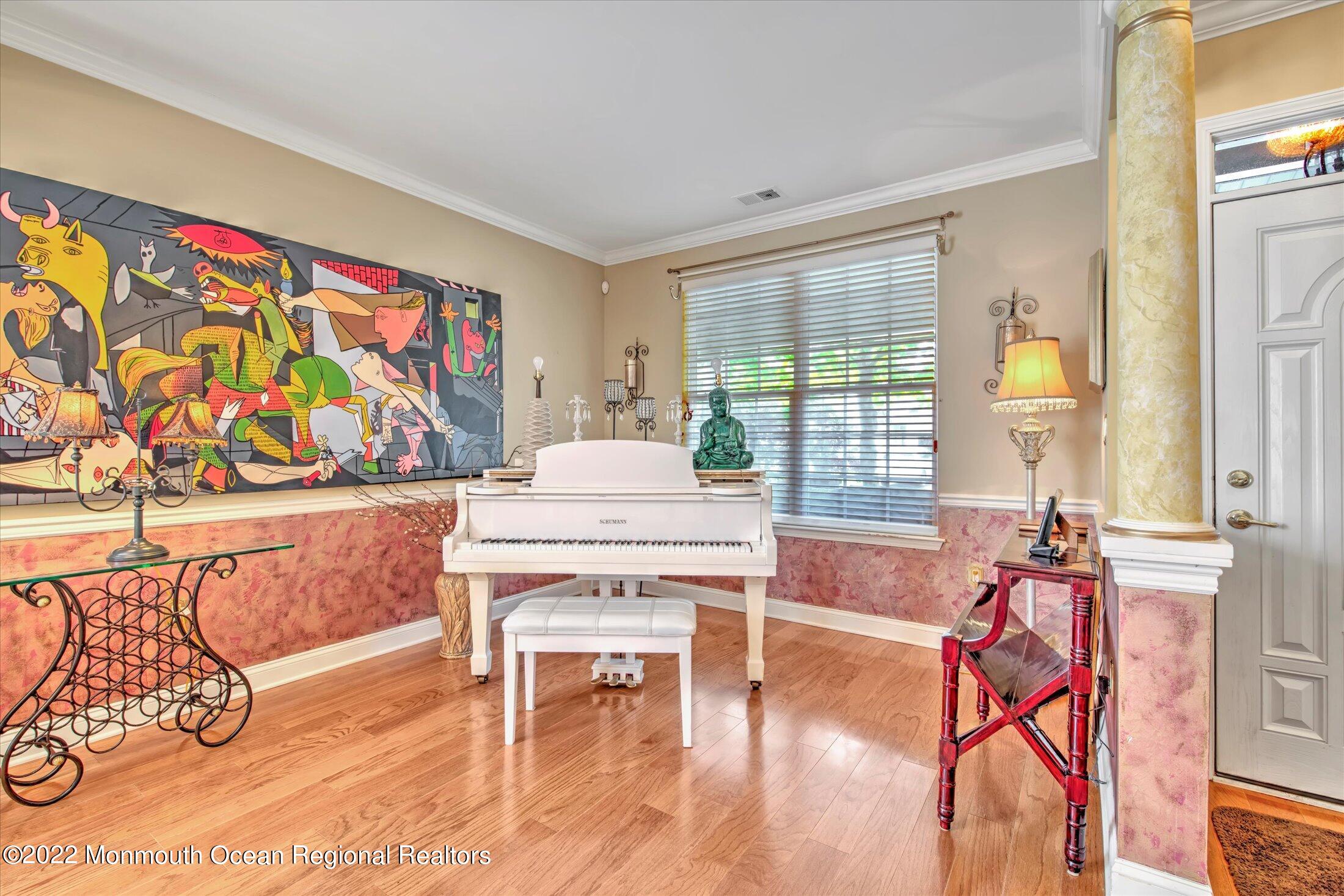 39 Hartack Road Manalapan, NJ 07726 - Photo 3 of 53 LIVING ROOM