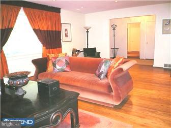 1426 Gunpowder Road Jenkintown, PA 19046 - Photo 3 of 12 Living Room