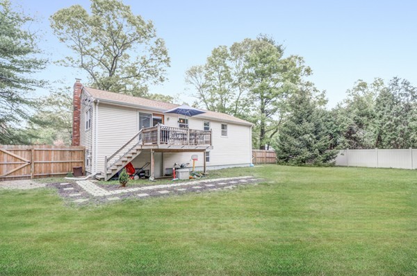 19 Barton Road Foxboro, MA 02035 - Photo 3 of 20 Gallery Image 3